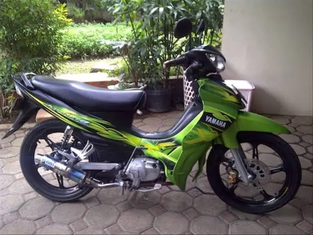 Striping original motor Jupiter Z Burhan Burung Hantu Tahun 2009 Aksesoris 1