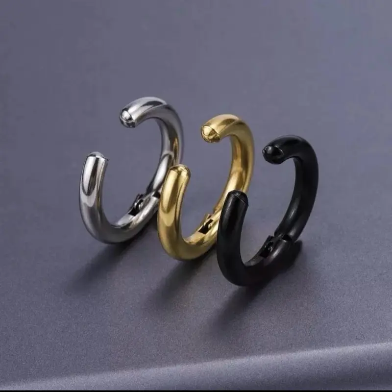 (COD) Anting Hoops Jepit Tanpa Tindik Pria Wanita Titanium Aksesoris Fashion Earrings Antikarat Silver Hitam 1