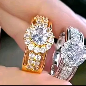 Cincin Titanium Full Permata Putih Mewah Antikarat Antiluntur Simpel dan Elegan Terbaru dengan Desain Mewah dan Tahan Lama