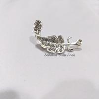 Gambar Bros bentuk Daun silver dari Sahabat Buku Anak Kab. Tangerang 3 Tokopedia