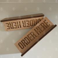 Gambar LICRO DEKORASI KAYU WOODEN DESKSTAND ORDER HERE dari Licro Creative Kab. Sukoharjo 1 Tokopedia