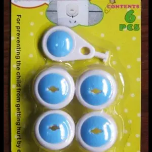Pengaman stok kontak listrik bayi anak isi 6 pcs + 1 kunci #133 WA-005