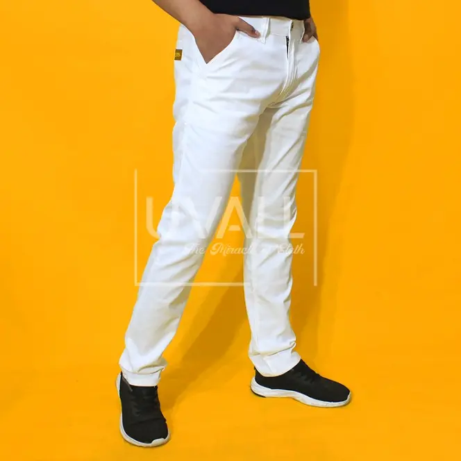 Celana Chino Panjang Pria Slimfit Putih Original brand UVALL