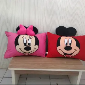 Bantal jumbo karakter Micky Mouse dan Minni mouse