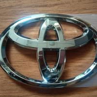 Gambar emblem logo toyota bagasi ori innova Fortuner Sienta 2016-2020 dari kdiant Kab. Boyolali 1 Tokopedia
