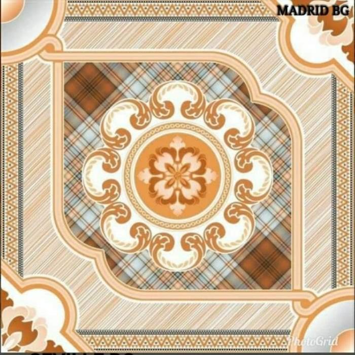 Gambar Keramik 40x40 Madrid Motif Glossy Kilap dari MALEN JAYA Kota Administrasi Jakarta Utara Tokopedia