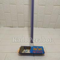 Gambar Sikat Dorong D932 - Sikat Pembersih Lantai Kamar Mandi Dengan Gagang dari Kadoperabot Kab. Tangerang 5 Tokopedia