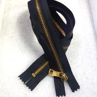 Gambar Resleting gigi besi ukuran 26 inci Pita hitam. dari GUDANG ZIPPER DAN GK Kota Tangerang 3 Tokopedia