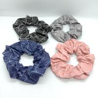 Gambar SCRUNCHIE HIJAB CEPOL KARET IKAT RAMBUT KOREA MOTIF KOTAK SC2608 dari BeaNaBell Aksesoris Kab. Tangerang 4 Tokopedia
