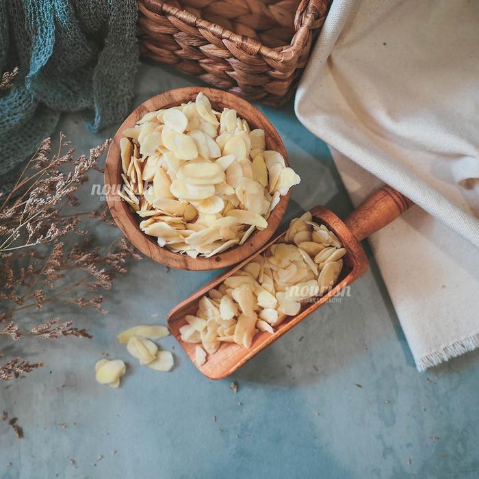 Gambar Almonds Blanched Sliced (100gr) dari Nourish Indonesia Kota Administrasi Jakarta Barat Tokopedia