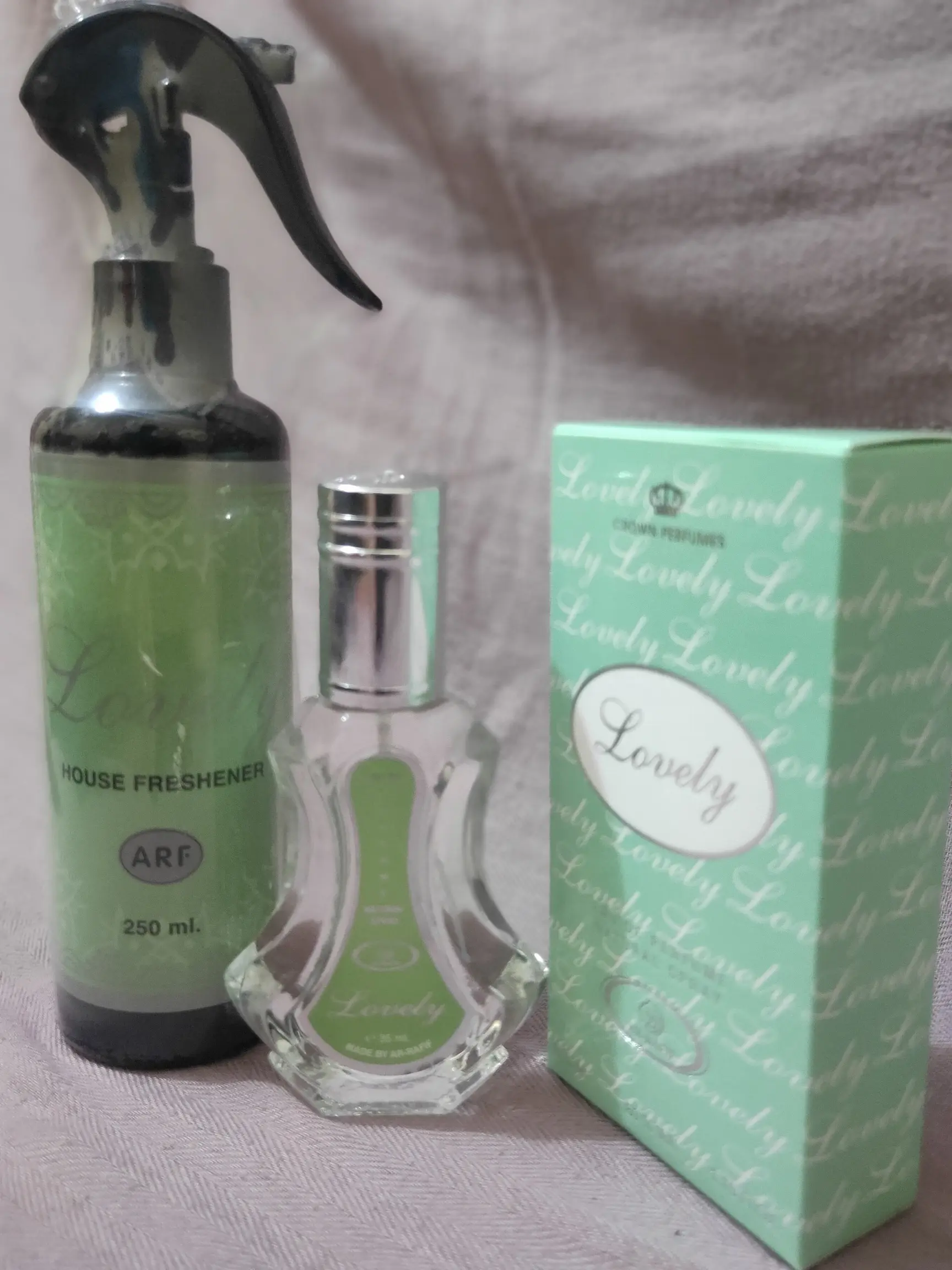 paket duo parfum pengharum ruangan 250ml dan spray badan 35ml Lovely