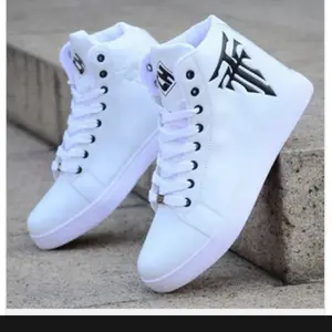 Sepatu Sneaker Boots Treesula 36-40 untuk Wanita dan Pria Dewasa