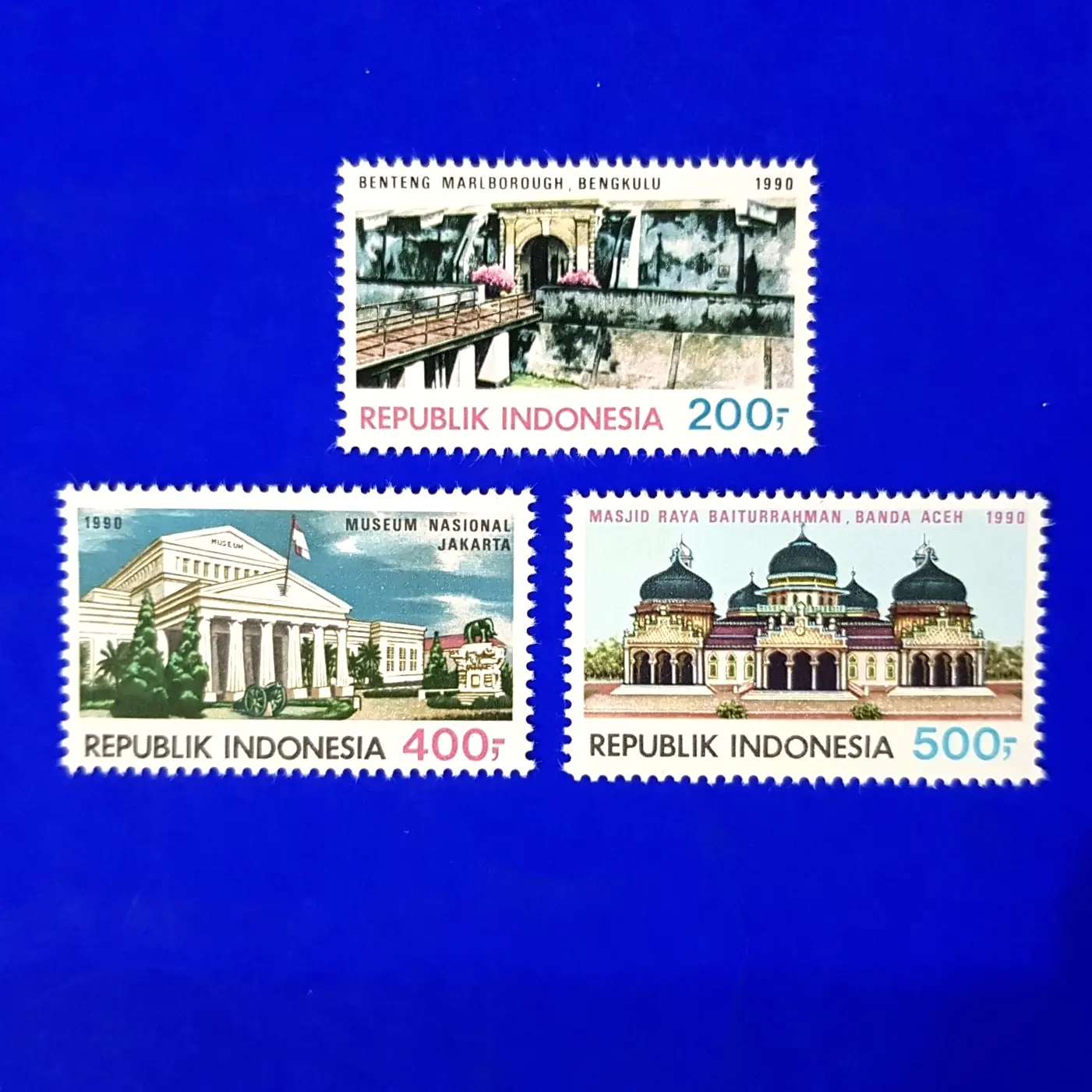 Prangko/Perangko INDONESIA. Seri PARIWISATA 1990. Set lengkap