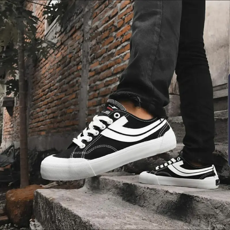Sepatu johnson galaxy pro black white 3