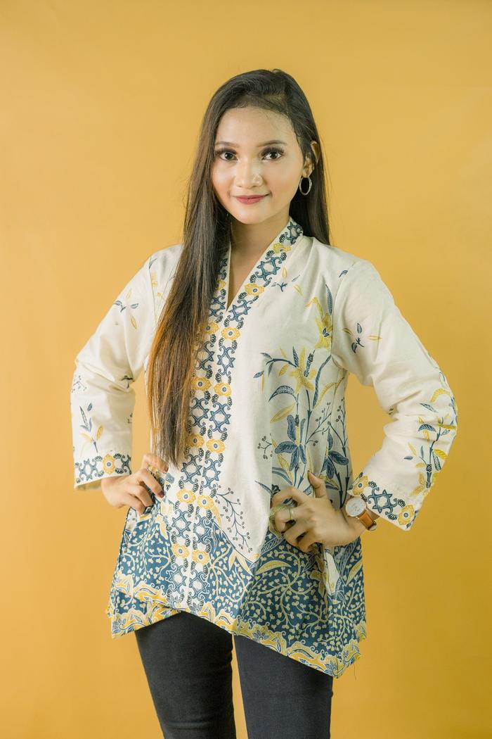 Gambar BLOUSE BATIK WANITA MODEREN dari babonjabatik Kota Pekalongan Tokopedia