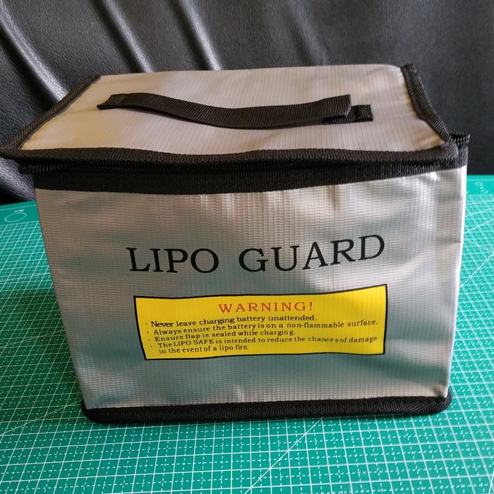 Gambar Tas Pengaman Baterai Lipo Rc Bahan Serat Kaca Ukuran 22x16 X 12cm dari Globethrottle RC Adventure Kab. Sidoarjo Tokopedia