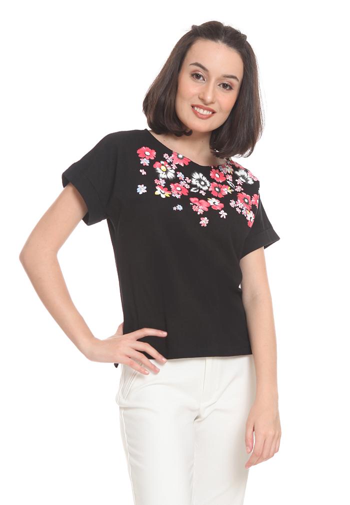 Gambar Minimal Floral Graphic Tee Jet Black dari Minimal Kab. Pemalang Tokopedia