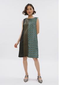 Gambar Minimal Geometric Blocking Shift Dress Green dari Minimal Kab. Pemalang 5 Tokopedia