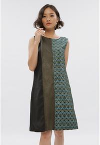 Gambar Minimal Geometric Blocking Shift Dress Green dari Minimal Kab. Pemalang 1 Tokopedia