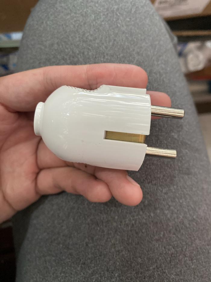 Gambar Steker oval BOSS bp 16 colokan kaki 2 arde seteker dari Sumber Listrik Sejahtera Kota Administrasi Jakarta Barat Tokopedia