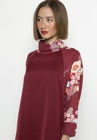 Gambar Minimal Oriental Art Shawl Neck Dress dari Minimal Kab. Pemalang 3 Tokopedia