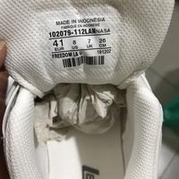 Gambar sepatu legas original sepatu sport pria wanita dari Storemagicial Kab. Tangerang 4 Tokopedia