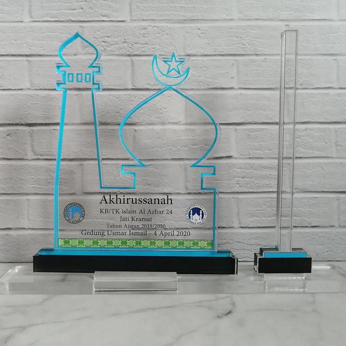 Gambar Plakat Wisuda Custom Kado Wisuda Plakat Graduation Akrilk/ BEST SELLER dari Diorles Shop Kota Administrasi Jakarta Barat Tokopedia