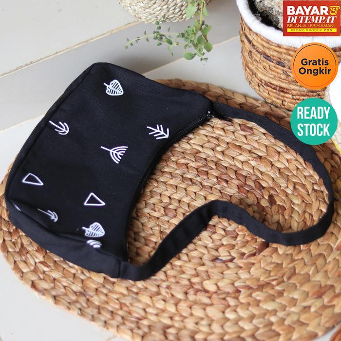 Gambar Slingbag Tas Selempang Slempang SPNB Kanvas Caley TREE dari SPNB Project Kab. Klaten Tokopedia