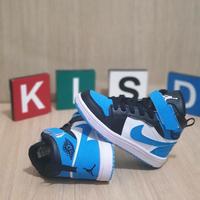 Gambar sepatu anak Nike Jordan Cowok Cewek Biru hitam Size 24-35 dari MrMirrorStore Jakarta Selatan 2 Tokopedia