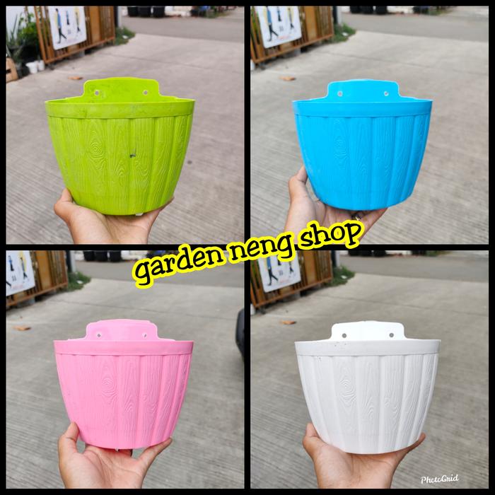 Gambar POT DINDING GENTONG 22 CM PUTIH BIRU PINK POT TEMPEL GENTONG CANTIK L dari Garden neng shop Kab. Bekasi Tokopedia