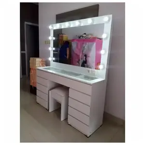 meja rias lampu ukuran jumbo free lampu dan kursi