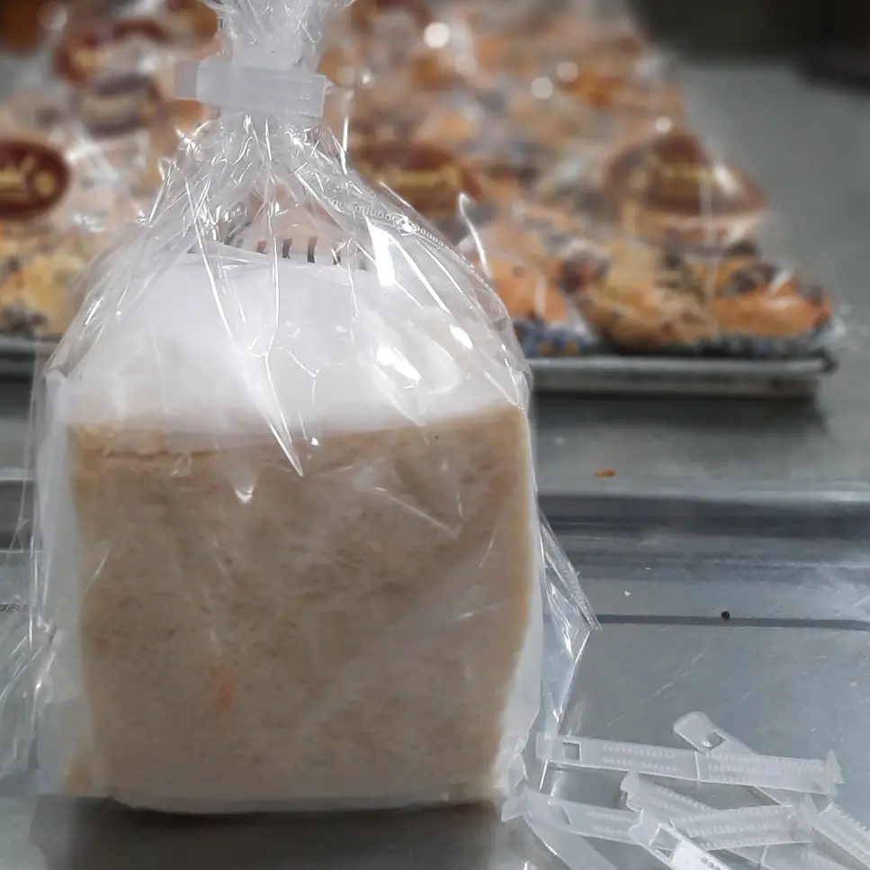 klip plastik roti tawar /penjepit roti tawar