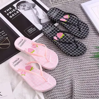 sandal jepit favourite strawberry
