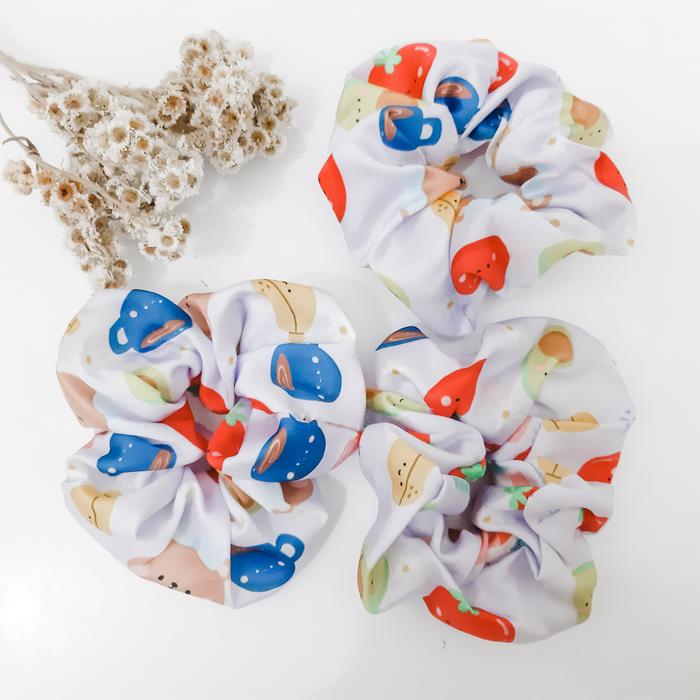 Gambar Cute Doggies Scrunchies Ikat Rambut by Winda Lee Draws dari windaleedraws Kota Surabaya 5 Tokopedia