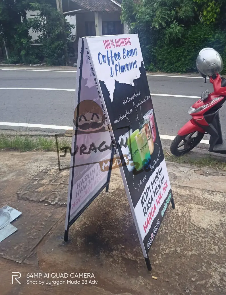 Standing Banner Besi Hollow