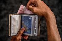 Gambar Dompet Kartu Nama Pria Wanita Kulit Sapi Asli Grade A Seri Tarantula - Coklat Tua dari drussaleathergoods Kota Administrasi Jakarta Selatan 3 Tokopedia