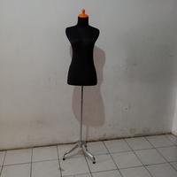 Gambar Manekin Wanita Kain Hitam dengan Kaki Besi - Tinggi 81cm dari permata hanger Kota Bekasi 1 Tokopedia