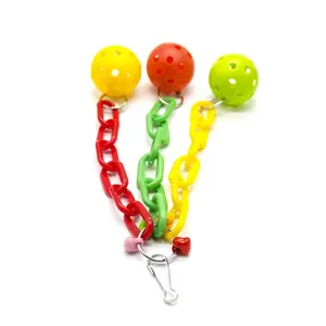 Mainan Burung Parrot Bola Kerincing dengan Rantai Warna