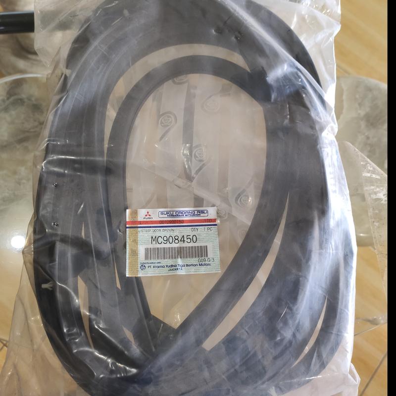 Karet Pintu Fuso 190PS 0