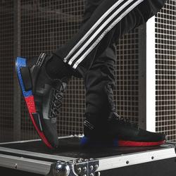 nmd r1 v2 black blue red