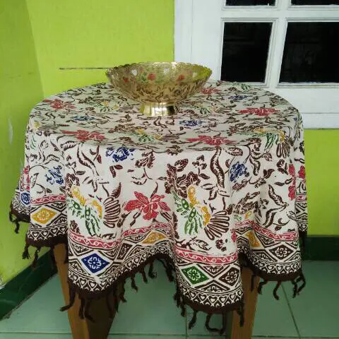 TAPLAK MEJA TAMU BULAT BATIK MOTIF CUIRI 2
