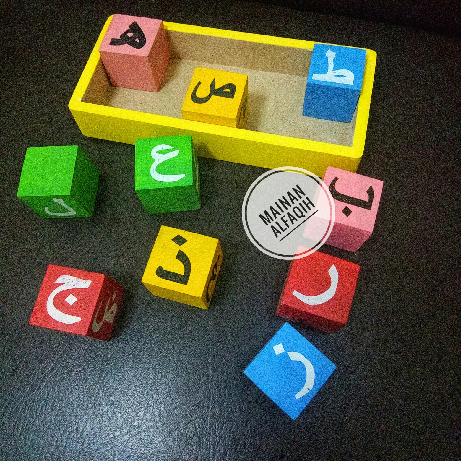 Mainan Edukasi Anak Susun Balok Huruf Hijayyah Datar