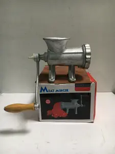 Meat Mincer / Gilingan Daging No 12