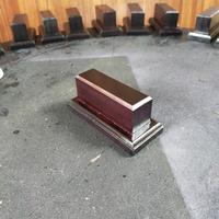 Gambar VANDEL PLAKAT "dudukan vandel akrilik" KAYU WISUDA TURNAMEN MURAH - DarkBrown dari AA-VANDEL Kab. Sukoharjo 2 Tokopedia