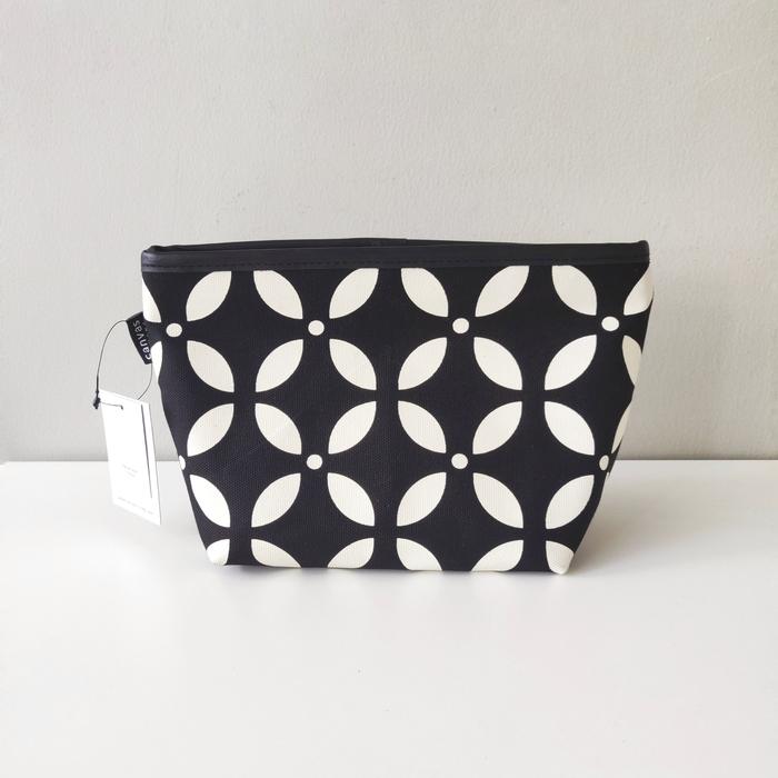 Gambar Organizer Pouch Kawung Black Canvas Living dari Canvasliving Kota Administrasi Jakarta Selatan Tokopedia