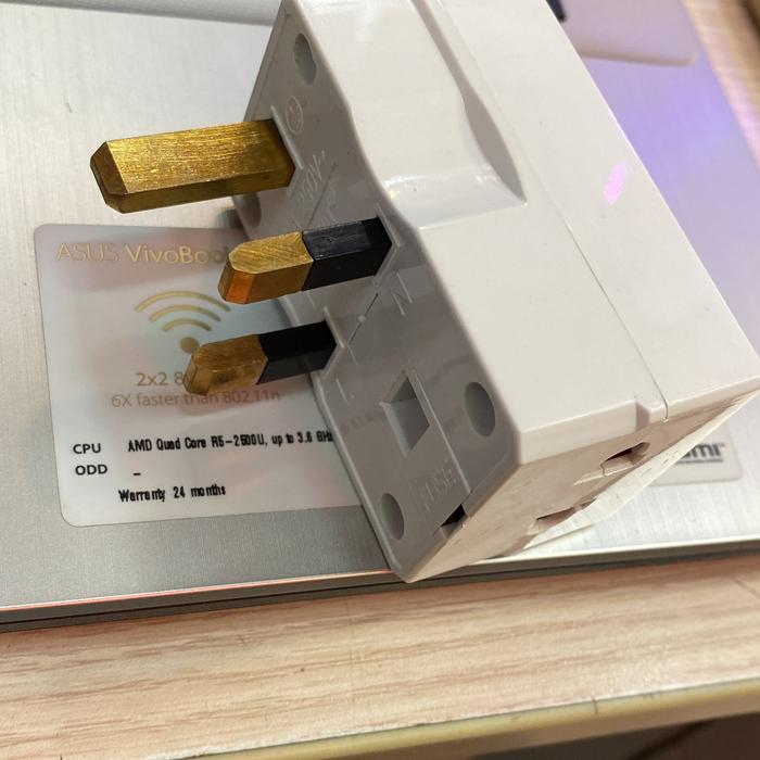 Gambar Steker universal 3kaki cabang 3 10ampere Universal switches dari CV. Sumber Cahaya Baru Kota Administrasi Jakarta Barat Tokopedia