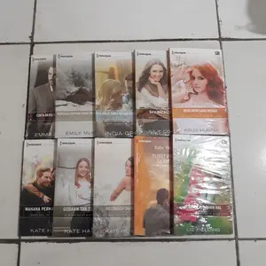 Novel gramedia harlequin 1 paket isi 6 50rb,pilihan judul di deskripsi
