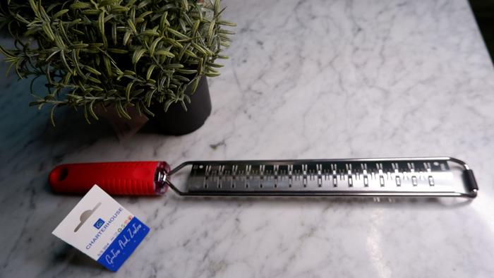 Gambar Charterhouse Double Ribbon Grater Alat Parutan Keju Tipis Gagang Merah dari Kochindo Kota Tangerang Selatan Tokopedia
