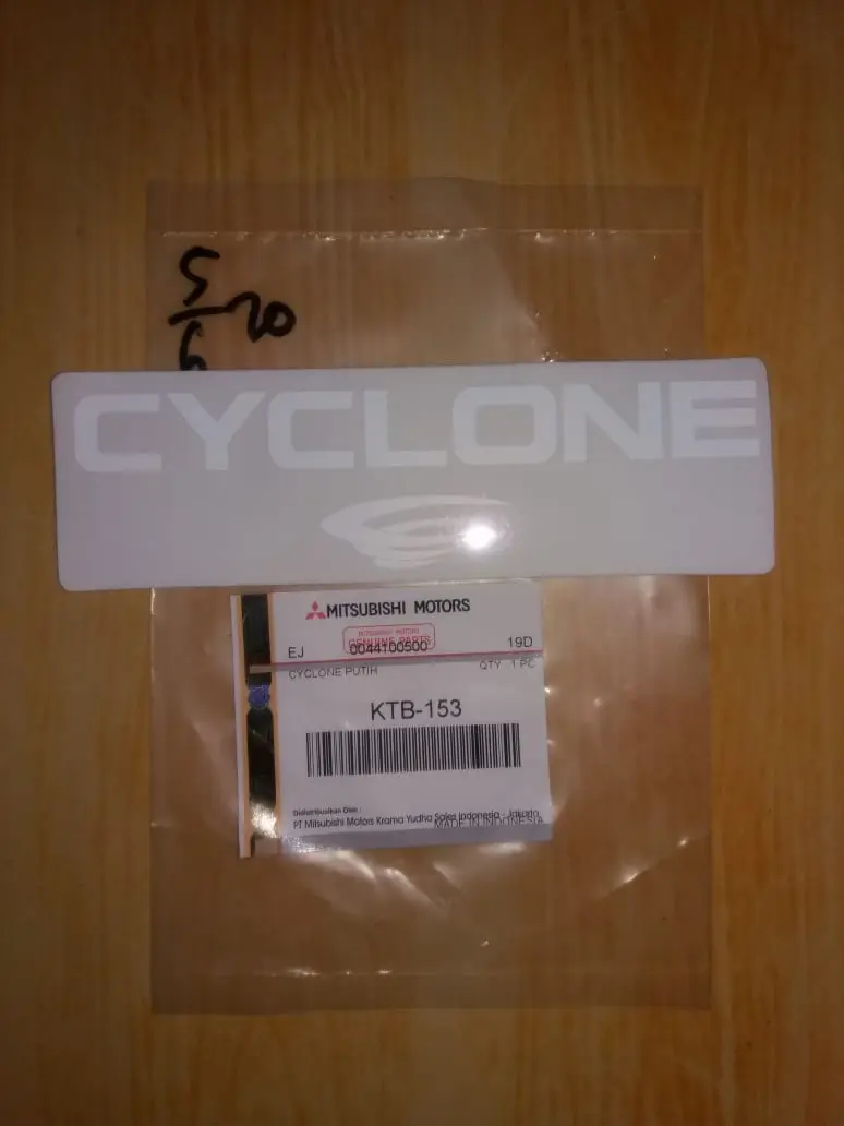 Sticker CYCLONE Mitsubishi L300 - ORI