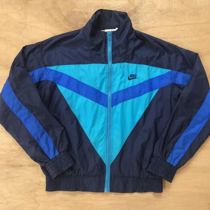 jaket windbreaker nike
